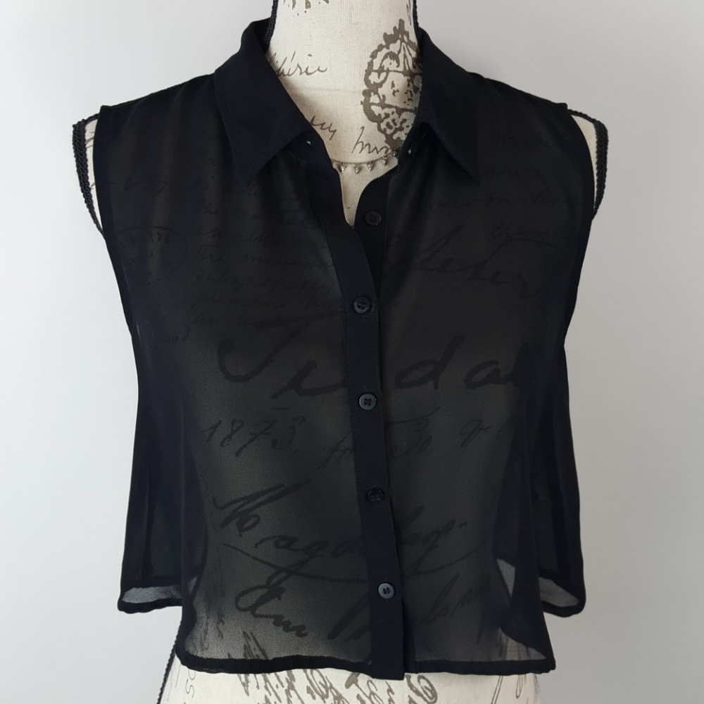 Decree Sheer Crop Top Size M Black Button Collar